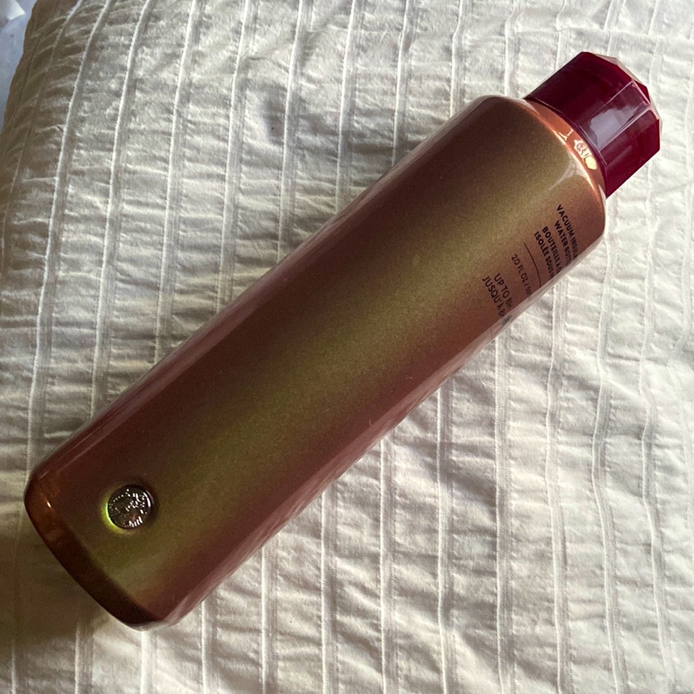 NWT Rare winter 2022 Starbucks vacuum insulated water bottle!!